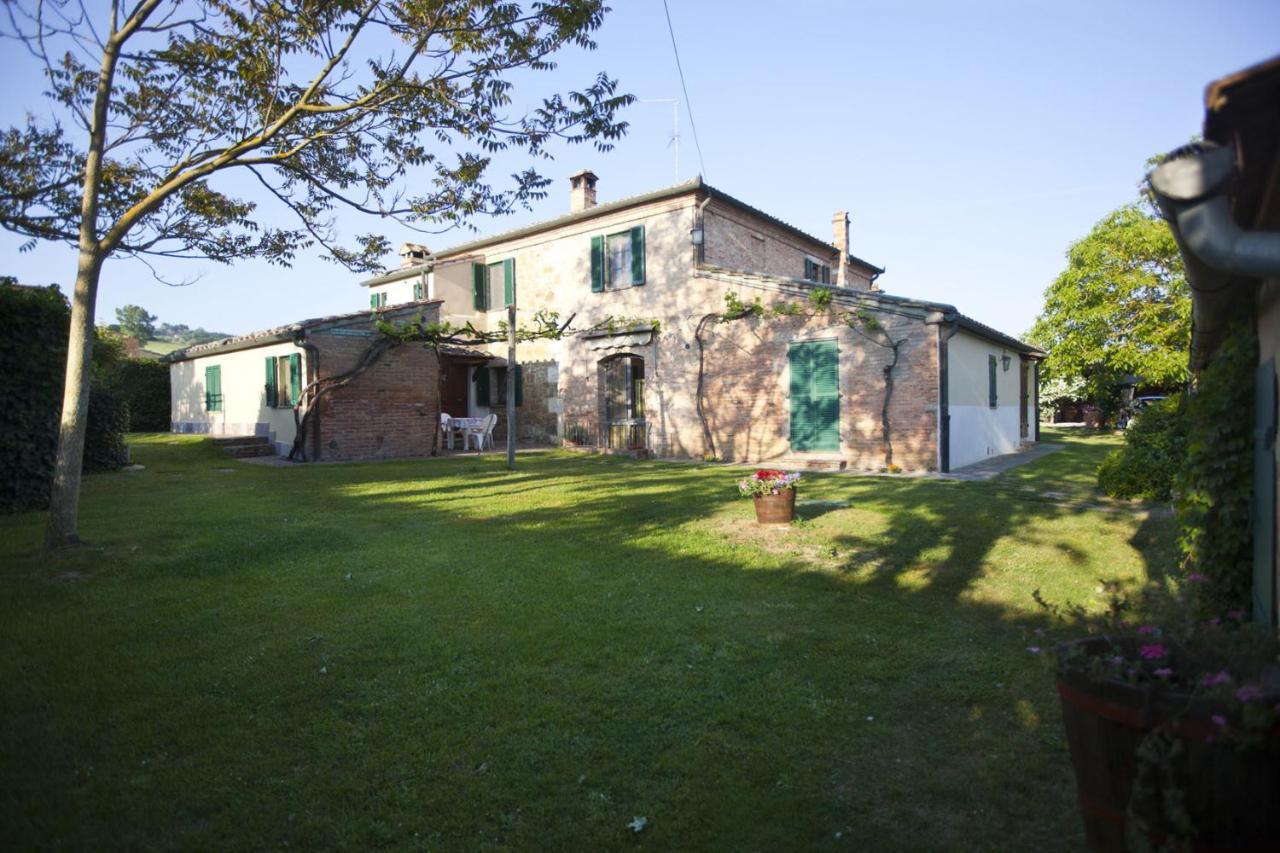 Agriturismo Il Fienile Guest House Montepulciano Exterior photo